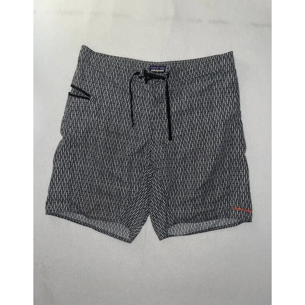 Patagonia Wavefarer‎ Size 34 White Black Geometric Board Shorts Trunks 9” Inseam